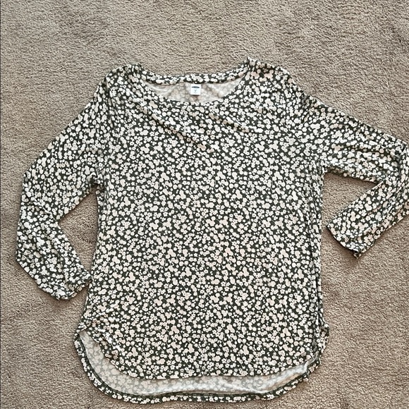 Old Navy Tops - Old Navy Olive Green and Cream Floral Luxe 3/4 Sleeve Scoop Neck Top-size M, EUC